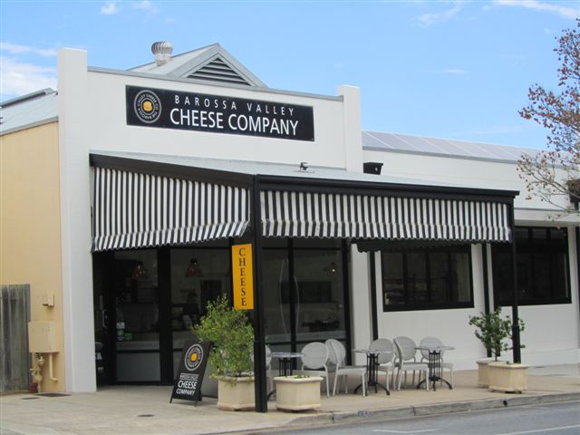 Cargo restraint in Imax & St Hallett photos 037